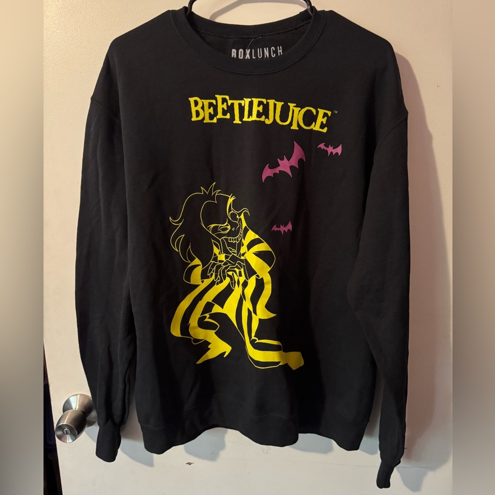 Beetlejuice men’s Graphic Sweatshirt - Box Lunch Size Medium Lydia Deetz NWT